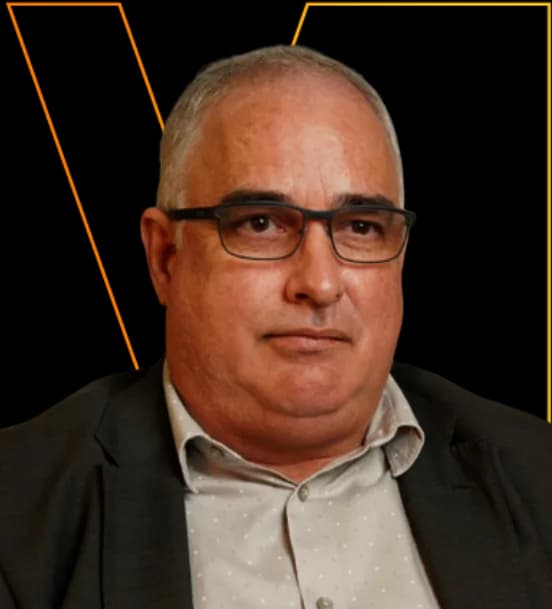DAVID D’OLIVEIRA